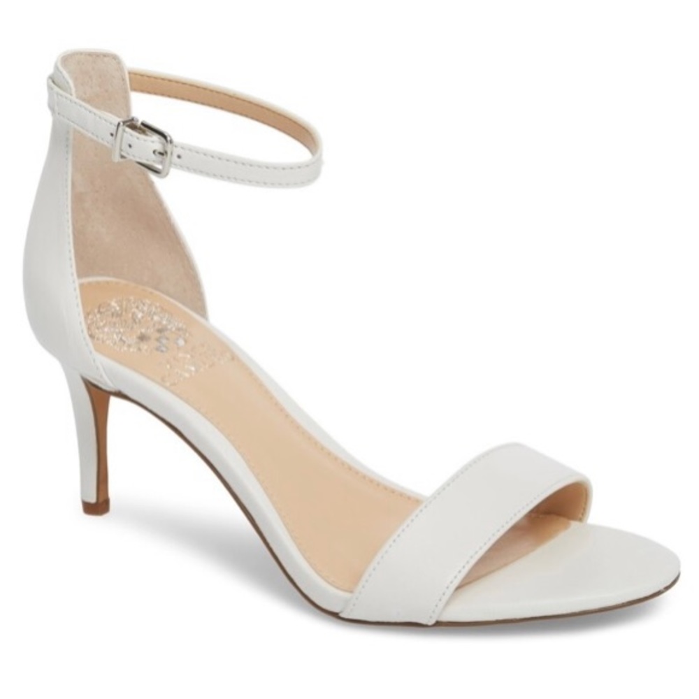 ✨WORN ONCE✨ Vince Camuto White Sebatini Sandal Size 6.5